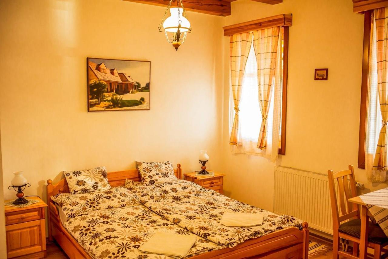Nosztalgia Vendeghaz Hotel Zalaegerszeg Buitenkant foto
