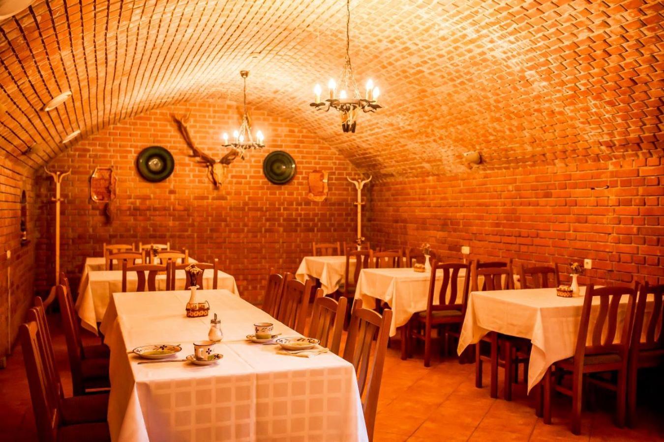 Nosztalgia Vendeghaz Hotel Zalaegerszeg Buitenkant foto