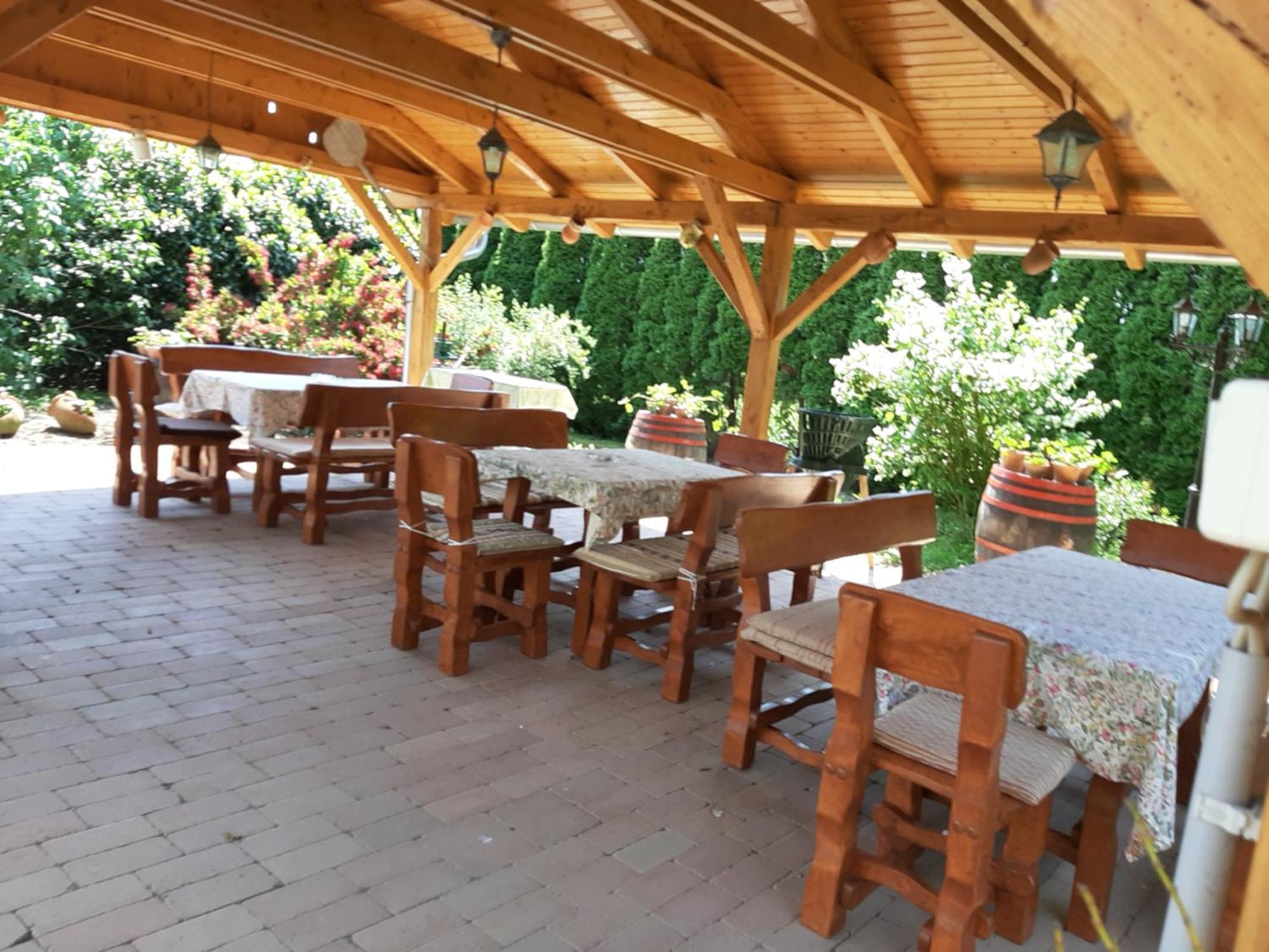 Nosztalgia Vendeghaz Hotel Zalaegerszeg Buitenkant foto